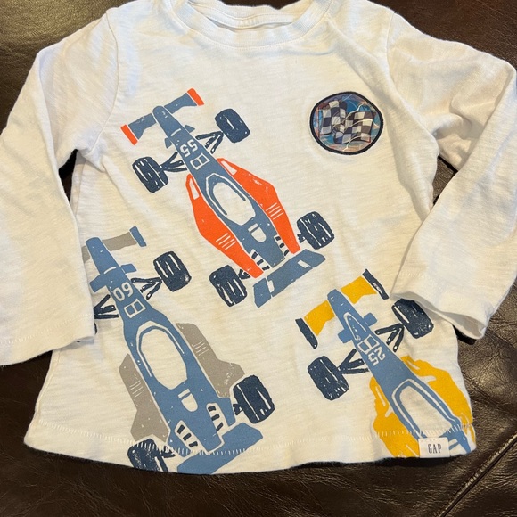 Gap 4T long sleeve T-shirt’s - Picture 7 of 8